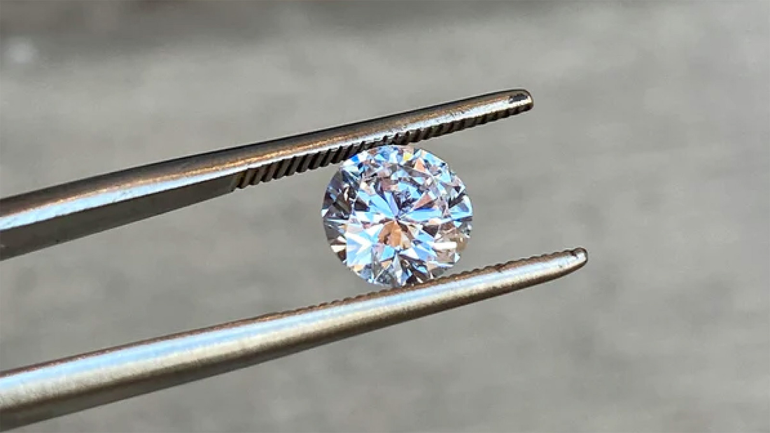 Can you tell the difference between lab-grown diamonds and natural diamonds?